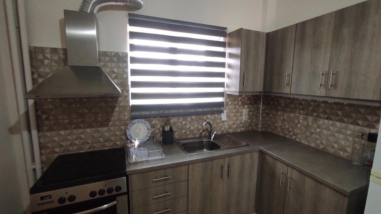 Cosy Apartment In Relaxed Neighbourhood Amarynthos Extérieur photo