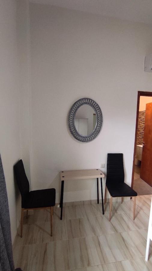 Cosy Apartment In Relaxed Neighbourhood Amarynthos Extérieur photo